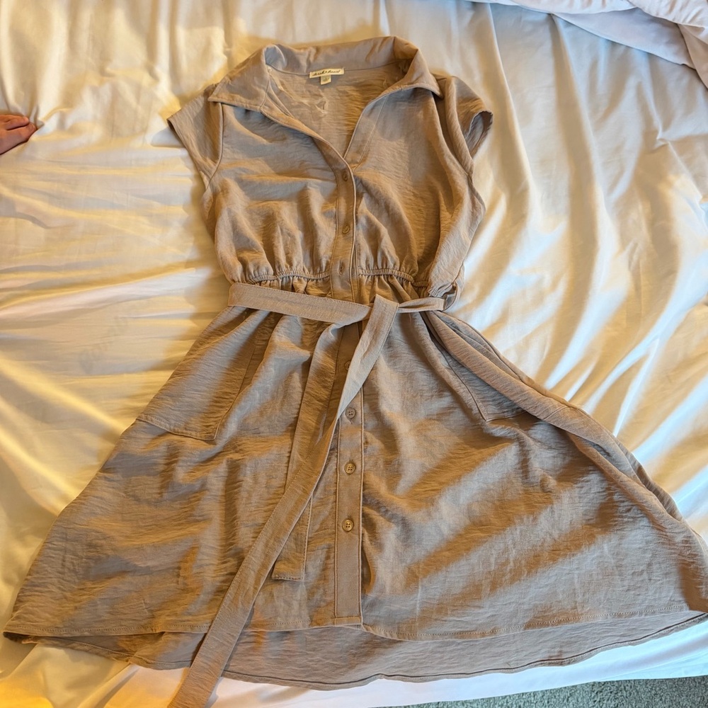 Derek Heart Taupe Button-Front Belted Midi Dress